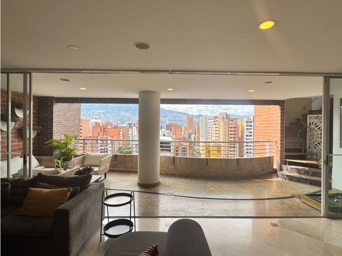 Apartamento de 3 alcobas en venta en Laureles, Medellín, 202 m² · foto 8 de 22
