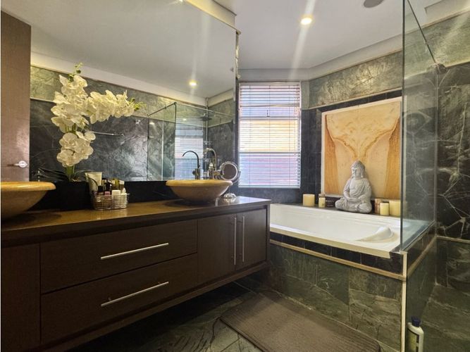 Apartamento de 3 alcobas en venta en Laureles, Medellín, 202 m² · foto 15 de 22