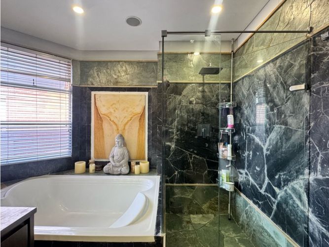 Apartamento de 3 alcobas en venta en Laureles, Medellín, 202 m² · foto 16 de 22