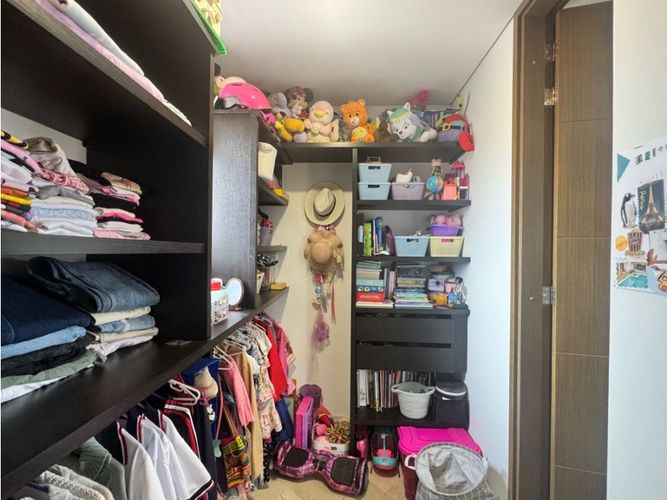 Apartamento de 3 alcobas en venta en Laureles, Medellín, 202 m² · foto 19 de 22