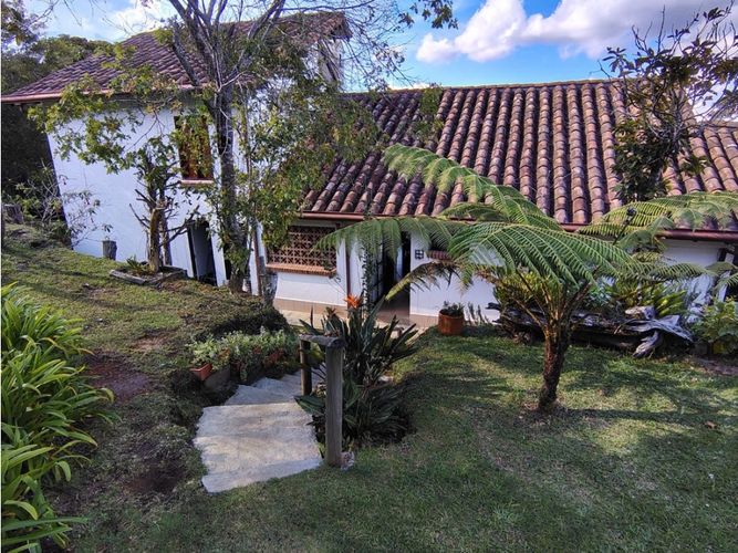 Apartamento de 4 alcobas en venta en Santa Elena, Medellín, 170 m² · foto 17 de 23