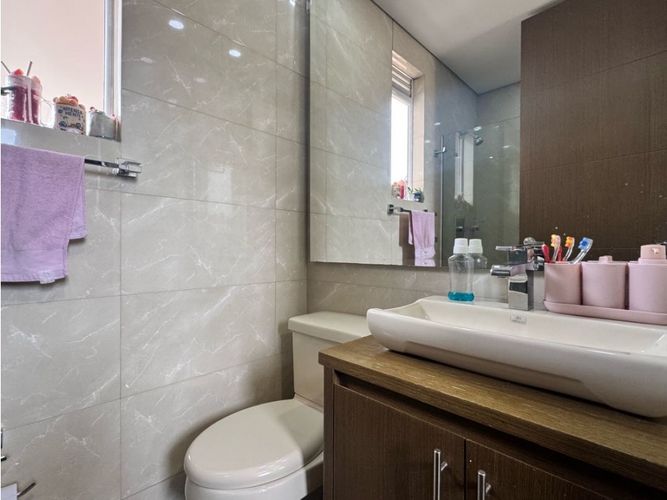 Apartamento de 3 alcobas en venta en Laureles, Medellín, 202 m² · foto 20 de 22