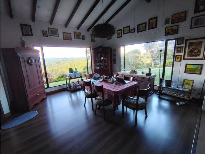 Apartamento de 4 alcobas en venta en Santa Elena, Medellín, 170 m² · foto 23 de 23