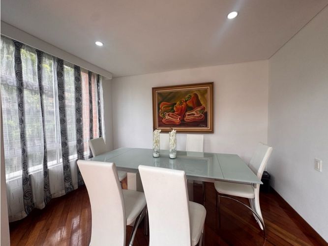 Apartamento de 2 alcobas en venta en El Tesoro, Medellín, 138 m² · foto 2 de 24