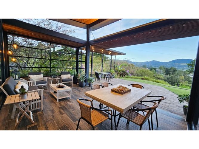 Casa de 3 alcobas en venta en La Ceja, 372 m² · foto 4 de 20