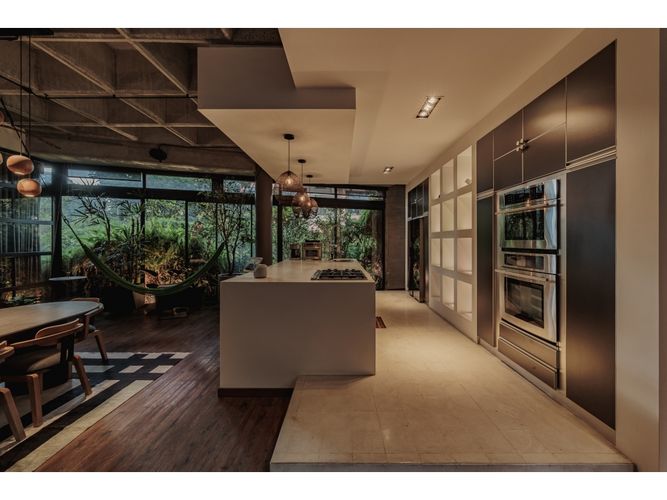 Apartamento de 2 alcobas en venta en Provenza, Medellín, 208 m² · foto 2 de 24