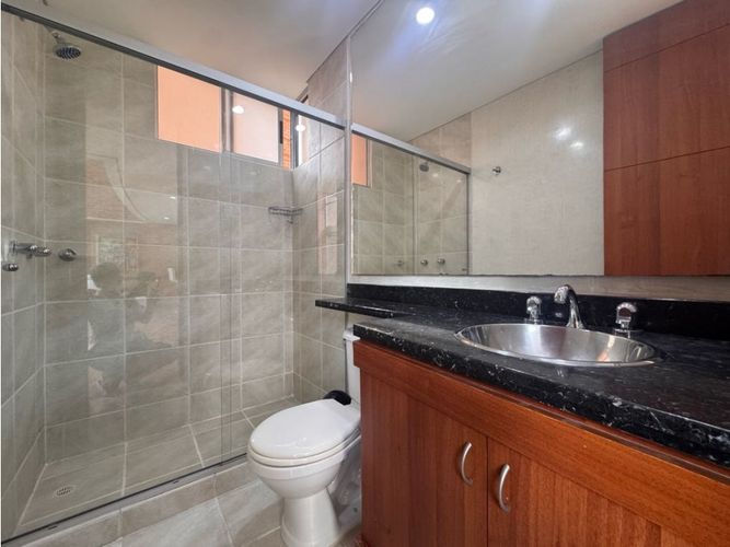 Apartamento de 2 alcobas en venta en El Tesoro, Medellín, 138 m² · foto 12 de 24