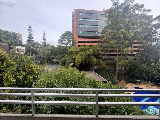 Apartamento de 2 alcobas en venta en El Tesoro, Medellín, 138 m² · foto 17 de 24