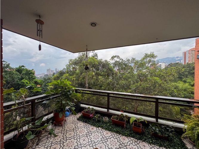 Apartamento de 4 alcobas en venta en Provenza, Medellín, 234 m² · foto 3 de 19