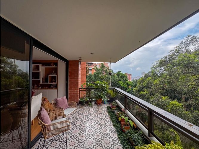 Apartamento de 4 alcobas en venta en Provenza, Medellín, 234 m² · foto 4 de 19