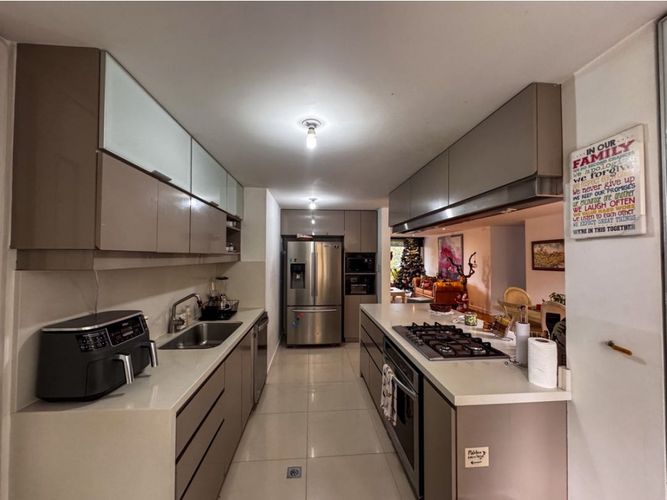 Apartamento de 4 alcobas en venta en Provenza, Medellín, 234 m² · foto 5 de 19