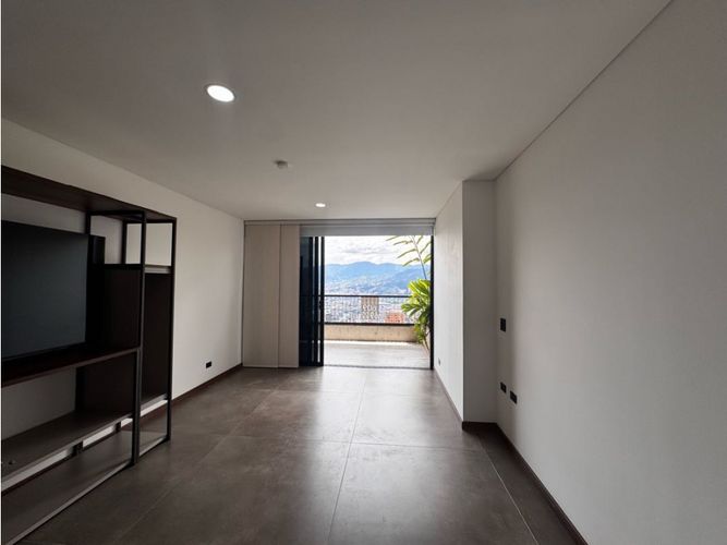 Apartaestudio en venta en Las Palmas, Medellín, 47 m² · foto 3 de 12