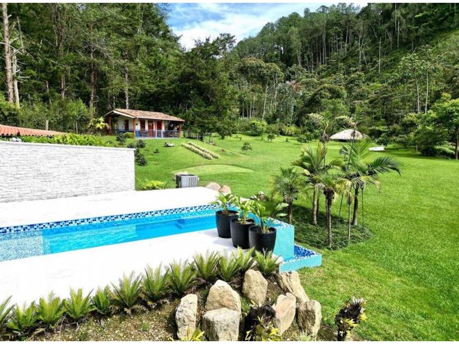 Casa de 8 alcobas en venta en Los Salados, El Retiro, 980 m² · foto 3 de 16
