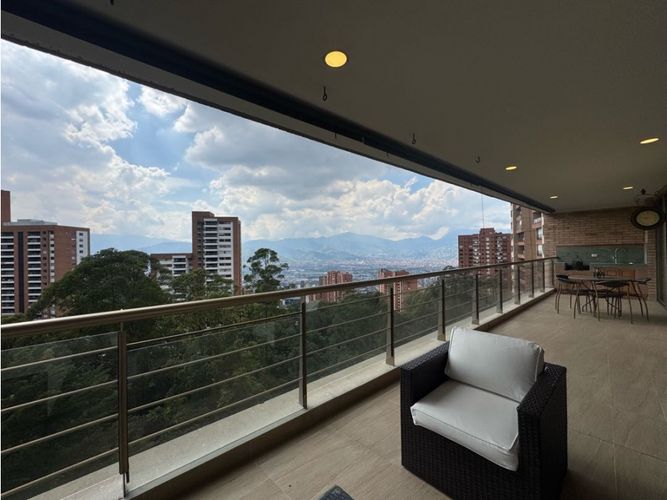 Apartamento de 4 alcobas en venta en La Calera, Medellín, 336 m² · foto 2 de 18