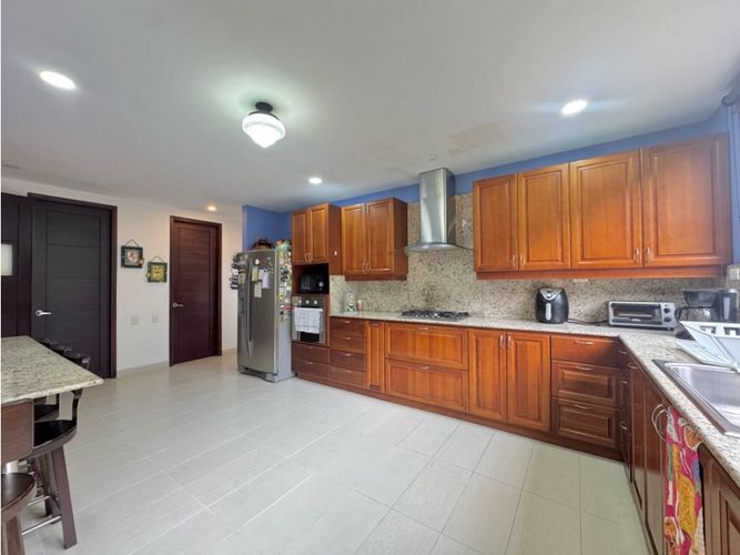 Apartamento de 4 alcobas en venta en La Calera, Medellín, 336 m² · foto 7 de 18