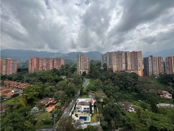 Apartamento de 3 alcobas en venta en Loma De Las Brujas, Envigado, 137 m² · foto 22 de 24