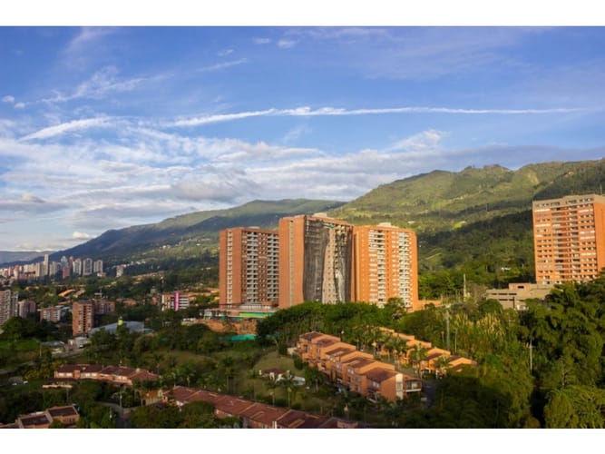 Apartamento de 3 alcobas en arriendo en Loma De Las Brujas, Envigado, 137 m² · foto 20 de 24