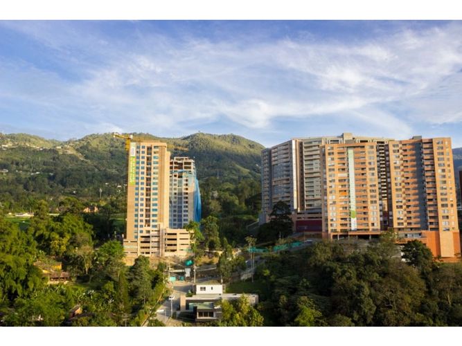 Apartamento de 3 alcobas en arriendo en Loma De Las Brujas, Envigado, 137 m² · foto 21 de 24