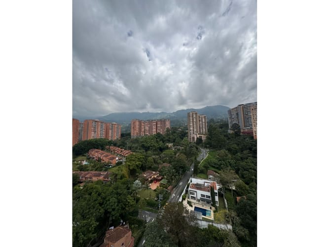 Apartamento de 3 alcobas en arriendo en Loma De Las Brujas, Envigado, 137 m² · foto 24 de 24