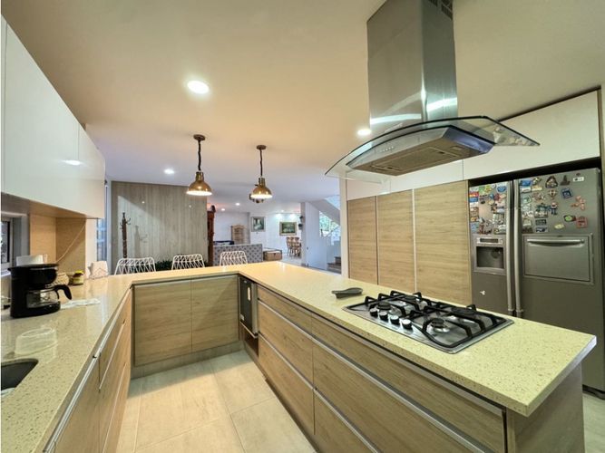 Casa de 4 alcobas en venta en Ub Cortijo De San Jose, Sabaneta, 450 m² · foto 12 de 24