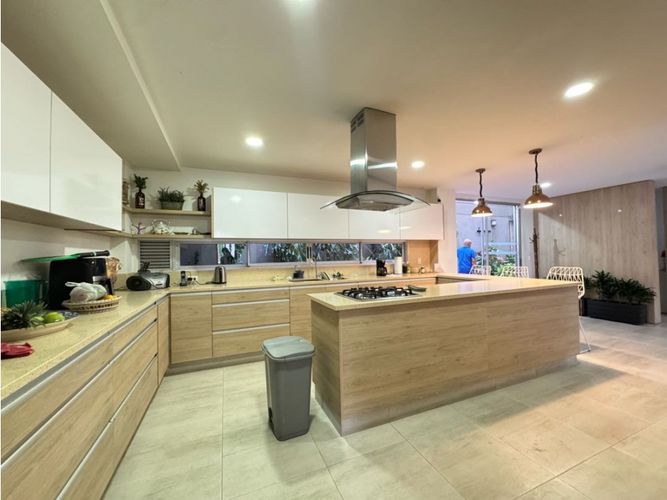 Casa de 4 alcobas en venta en Ub Cortijo De San Jose, Sabaneta, 450 m² · foto 13 de 24