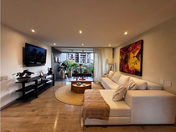 Apartamento de 3 alcobas en venta en El Poblado, Medellín, 150 m² · foto 3 de 21