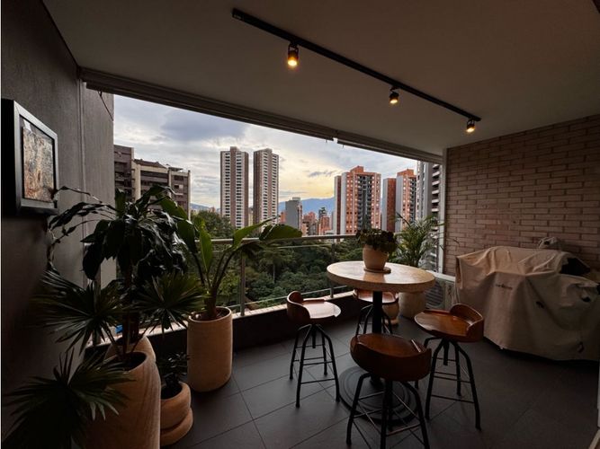 Apartamento de 3 alcobas en venta en El Poblado, Medellín, 150 m² · foto 5 de 21