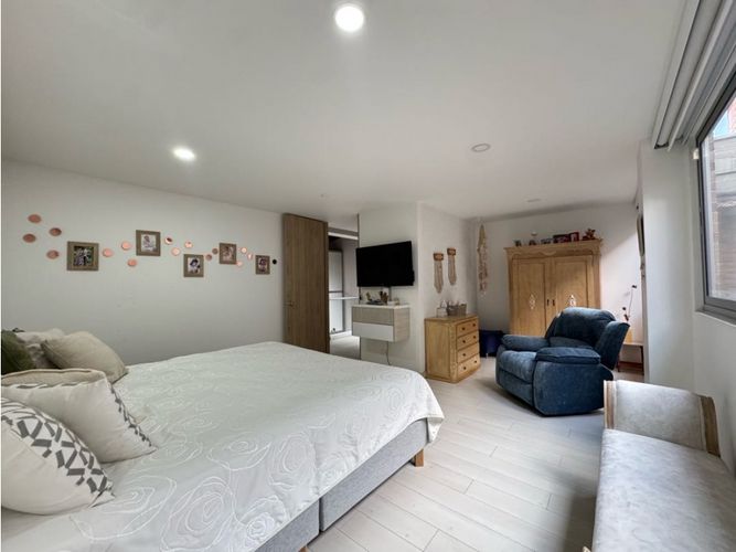 Casa de 4 alcobas en venta en Ub Cortijo De San Jose, Sabaneta, 450 m² · foto 19 de 24