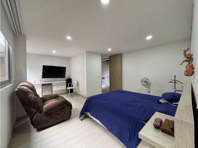 Casa de 4 alcobas en venta en Ub Cortijo De San Jose, Sabaneta, 450 m² · foto 21 de 24