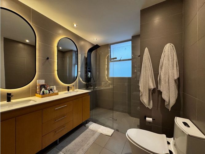 Apartamento de 3 alcobas en venta en El Poblado, Medellín, 150 m² · foto 13 de 21