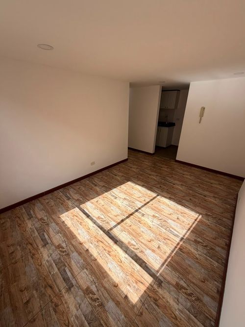 Apartamento de 3 alcobas en venta en Turingia Et. Ii, Bogotá, 52 m² · foto 4 de 14