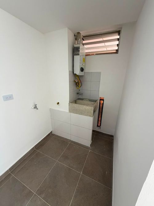 Apartamento de 3 alcobas en venta en Turingia Et. Ii, Bogotá, 52 m² · foto 11 de 14