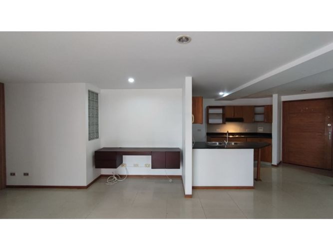 Apartamento de 3 alcobas en venta en La Barquereña, Sabaneta, 117 m² · foto 3 de 14