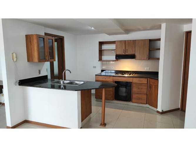 Apartamento de 3 alcobas en venta en La Barquereña, Sabaneta, 117 m² · foto 4 de 14