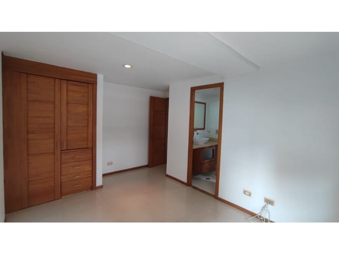 Apartamento de 3 alcobas en venta en La Barquereña, Sabaneta, 117 m² · foto 11 de 14