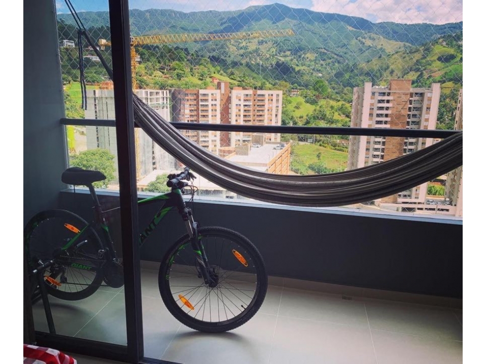 Apartamento en venta en Loma De Las Brujas, Envigado · foto 3 de 17