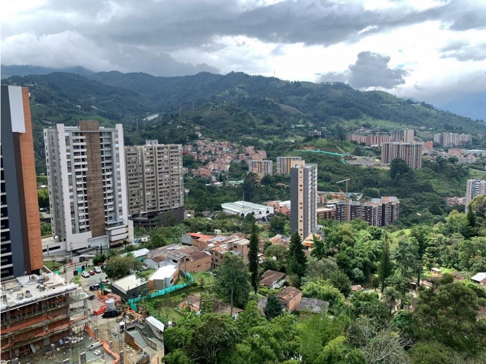 Apartamento en venta en Loma De Las Brujas, Envigado · foto 4 de 17