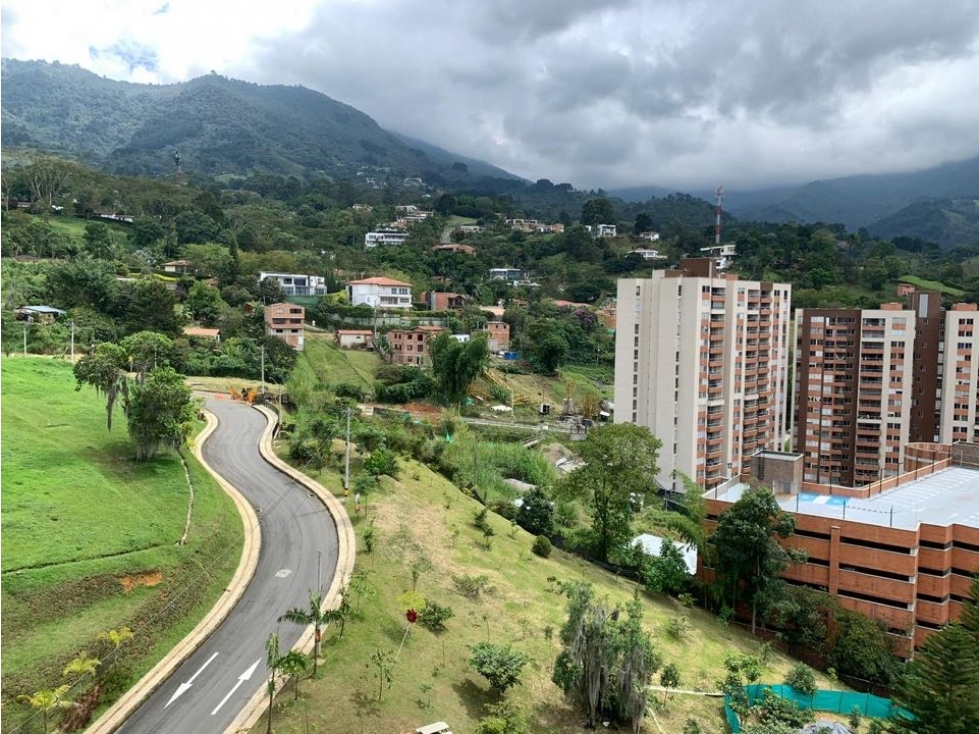 Apartamento en venta en Loma De Las Brujas, Envigado · foto 5 de 17