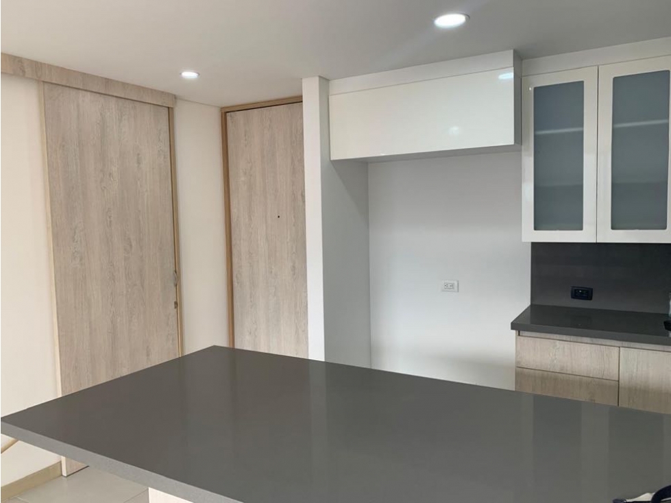 Apartamento en venta en Loma De Las Brujas, Envigado · foto 9 de 17