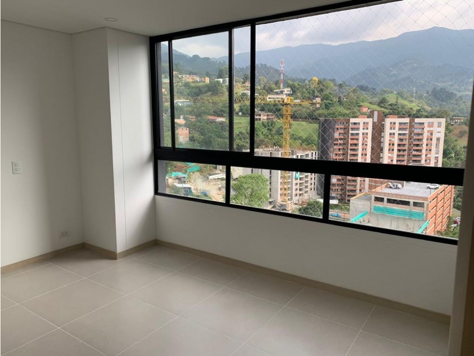 Apartamento en venta en Loma De Las Brujas, Envigado · foto 12 de 17
