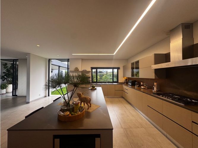Casa de 4 alcobas en venta en Llano Grande, Rionegro, 800 m² · foto 3 de 24