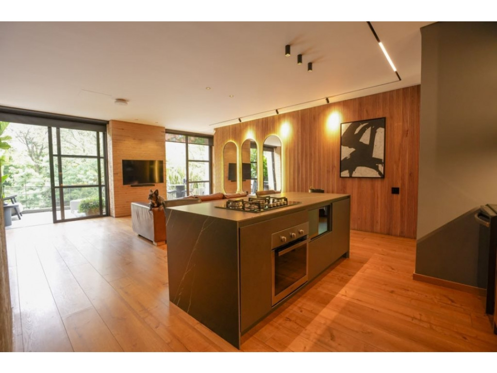 Apartamento en venta en El Poblado, Medellín · foto 5 de 13