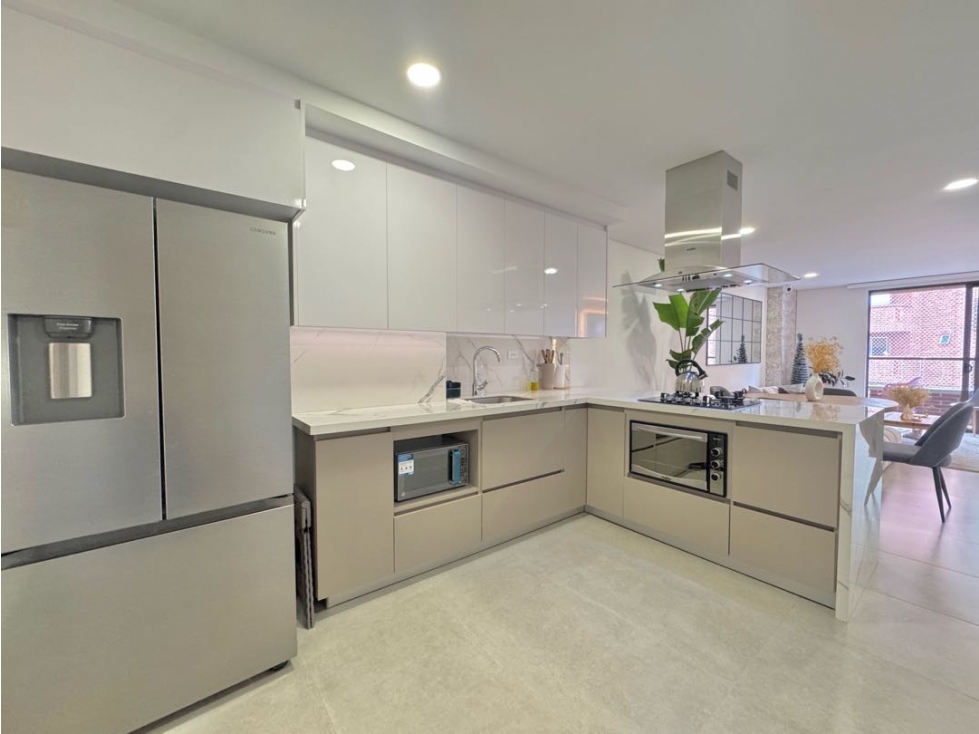 Apartamento en arriendo en Laureles, Medellín · foto 8 de 19
