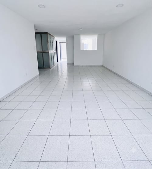Casa de 7 alcobas en venta en Spring, Bogotá, 400 m² · foto 3 de 20