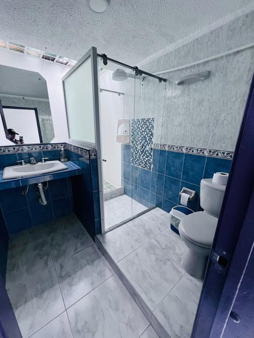 Casa de 7 alcobas en venta en Spring, Bogotá, 400 m² · foto 10 de 20