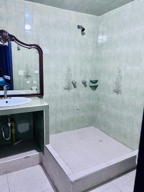 Casa de 7 alcobas en venta en Spring, Bogotá, 400 m² · foto 11 de 20