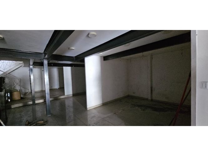 Casa en venta en Santa Rita, Cali, 448 m² · foto 3 de 24