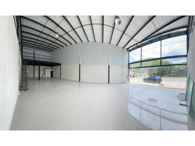 Local en arriendo en Arroyohondo, Yumbo, 215 m² · foto 2 de 5