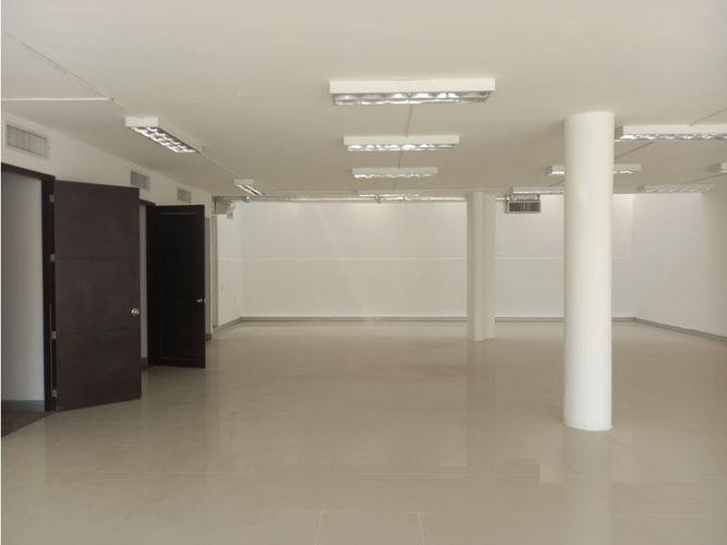 Local en arriendo en El Bosque, Cali, 450 m² · foto 5 de 24