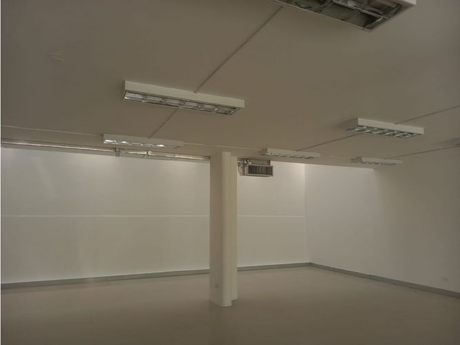 Local en arriendo en El Bosque, Cali, 450 m² · foto 9 de 24